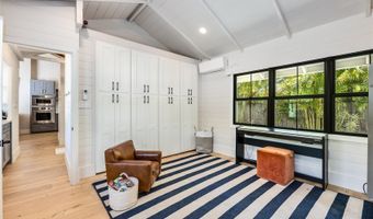 1456 Mokulua Dr, Kailua, HI 96734