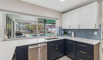 6331 COCOA Ln, Apollo Beach, FL 33572