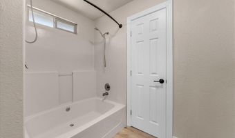 19250 Hill St, Anderson, CA 96007