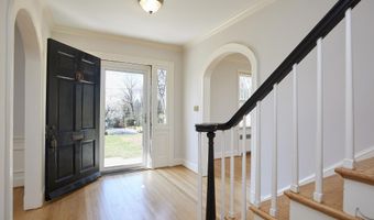 5135 MASSACHUSETTS Ave, Bethesda, MD 20816