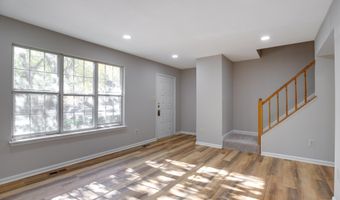 5713 LAWSONS HILL Ct, Alexandria, VA 22310
