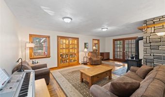 511 Tripps Corner Rd, Exeter, RI 02822