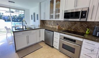 3024 NE 210th St, Aventura, FL 33180