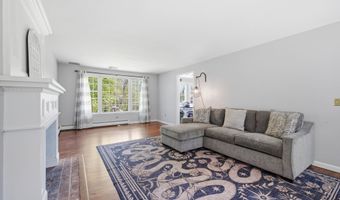17 Wolfpits Rd, Bethel, CT 06801