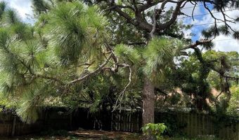 2485 HIGHLAND ACRES Dr B, Clearwater, FL 33761