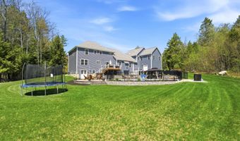 84 Juniper Cir, Auburn, NH 03032
