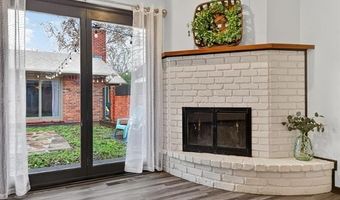 2318 Dorchester Dr, Bartlesville, OK 74006