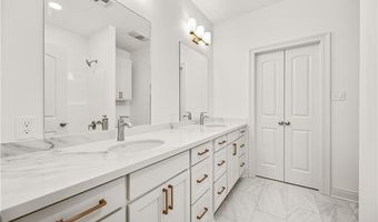 908 SNOW WHITE Dr, Alexandria, LA 71303
