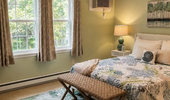 18 Founders Vlg 18, Clinton, CT 06413
