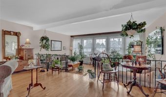 336 Richmond Ave, Amityville, NY 11701