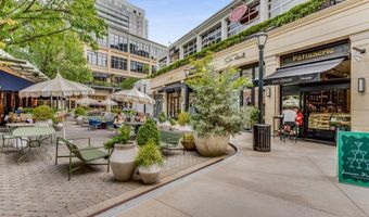 934 Lenox Hill Ct, Atlanta, GA 30324