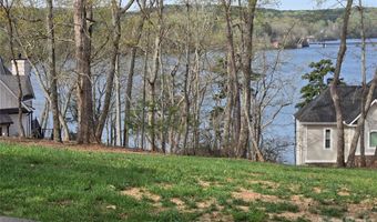 178 Kingfisher Ct 29, Badin Lake, NC 28127