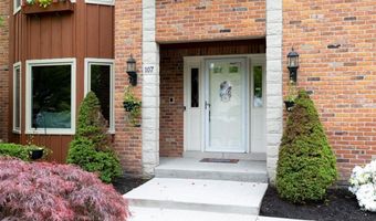 107 Blue Heron Ct, Amherst, NY 14051