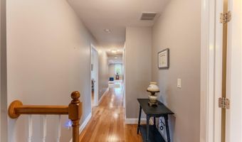 111 Middle St, North Kingstown, RI 02852