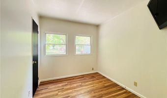 5854 Knollwood Dr, Ashtabula, OH 44004