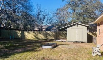1223 King Henry Dr, Ocean Springs, MS 39564