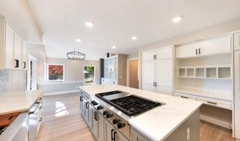 1275 Summit Lake Dr, Angwin, CA 94508