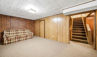 1118 Terrell Dr, Akron, OH 44313