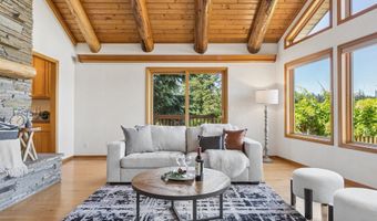 22016 AIRPORT Rd NE, Aurora, OR 97002