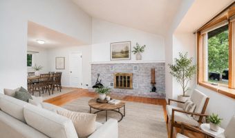 540 Sherman Ave, Belford, NJ 07718