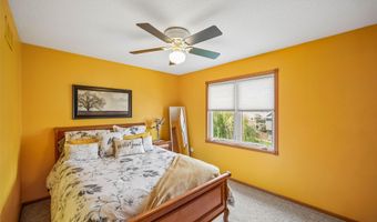 237 19th St SW, Altoona, IA 50009