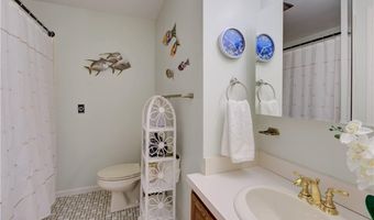 123 Pine Glen Dr, East Greenwich, RI 02818