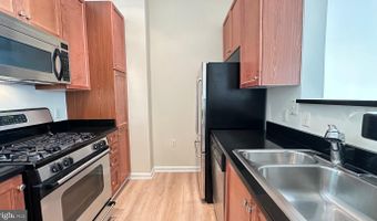 851 N GLEBE Rd #PH07, Arlington, VA 22203
