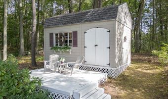 16 Crooked Spring Rd, Billerica, MA 01862
