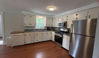 2 Sunrise Cir, Augusta, ME 04330