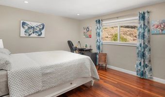 2855 N Victoria Dr, Alpine, CA 91901