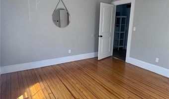 35 Elm St B, Newport, RI 02840