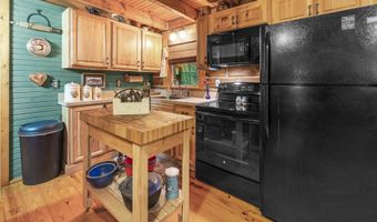 3331 N Shamrock Ln, Birdseye, IN 47513