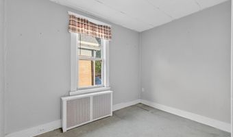 98 W 31ST St, Bayonne, NJ 07002