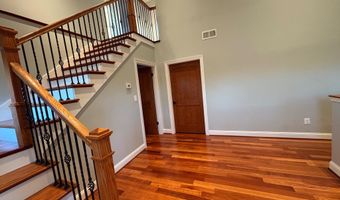 2445 S KENWOOD St, Arlington, VA 22206