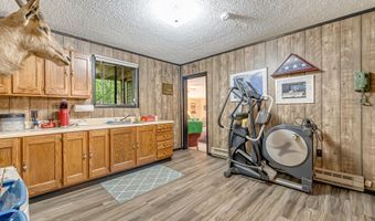 11 Carmen Gln, Albrightsville, PA 18210