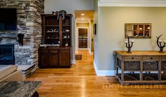 214 Pasture Ln, Banner Elk, NC 28604