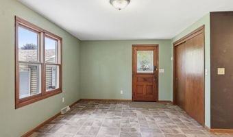 821 S WEIMAR St, Appleton, WI 54915