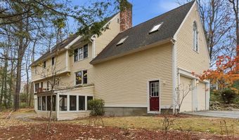 95 Hitching Post Ln, Bedford, NH 03110