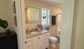 47 Little Brook Ln, Bristol, VT 05443