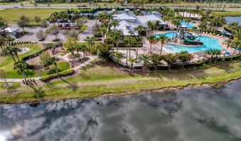 6136 VOYAGERS Pl, Apollo Beach, FL 33572