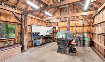 226 Tourtellot Hill Rd, Glocester, RI 02814