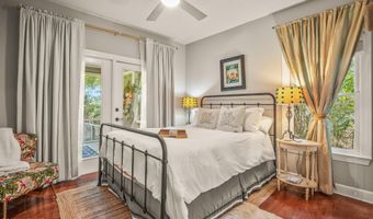 70 Dolphin Point Dr, Beaufort, SC 29907