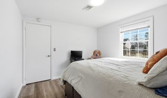 1016 Longboat Ave, Beachwood, NJ 08722