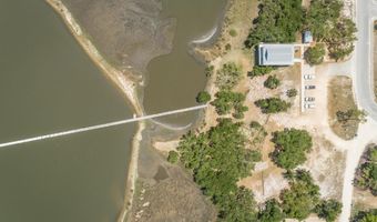 127 Harbor Cir, Alligator Point, FL 32346