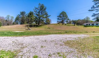 121 White Pine Rd, Beattyville, KY 41311