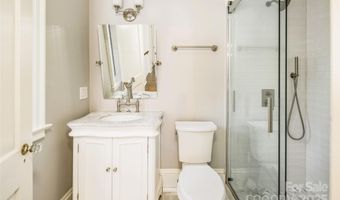 72 Windsor Rd, Asheville, NC 28804