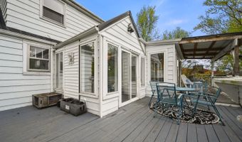 317 WOODLAWN Dr, Aurora, IN 47001