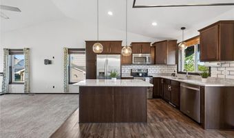 10688 51st St NE, Albertville, MN 55301