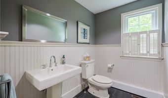 215 Adirondack Dr, East Greenwich, RI 02818