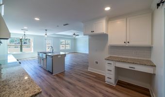 725 Waterford Way, Ashford, AL 36312